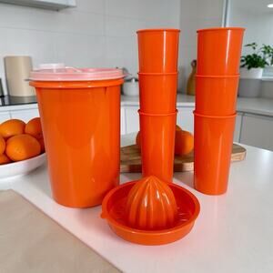 NEW VTG Tupperware 321 - 9 Pc Orange Juice Set Juicer Pitcher Lid 6 Cups USA